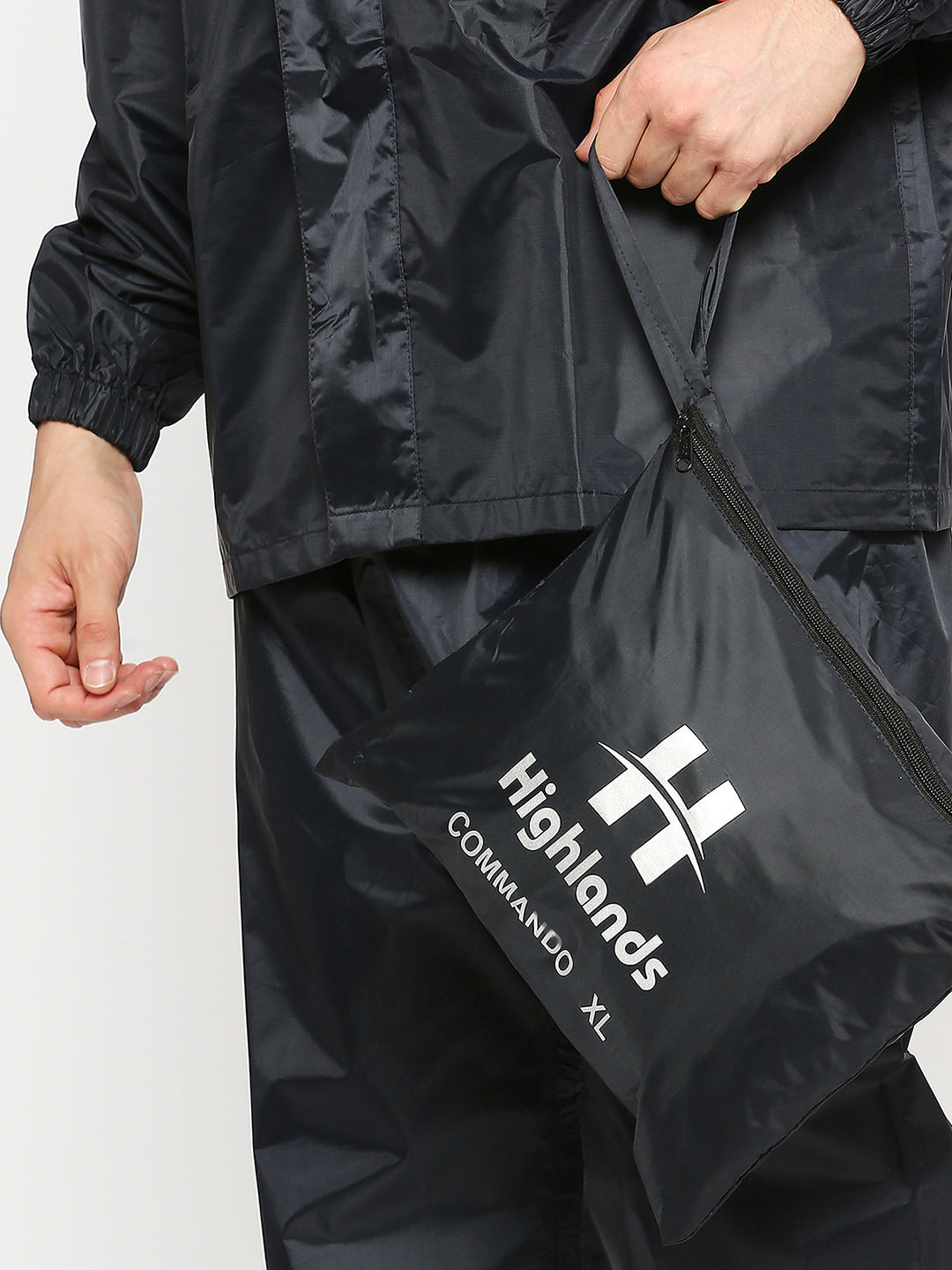 COMMANDO - Highlands Heavy-Duty Waterproof Rainsuit with 8" Tablet Pockets