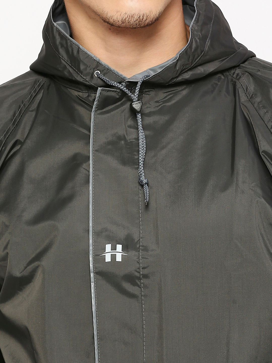 DELUXE - Highlands Heavy Duty Nylon Taffeta Seam-Sealed Rainsuit for Rain Protection