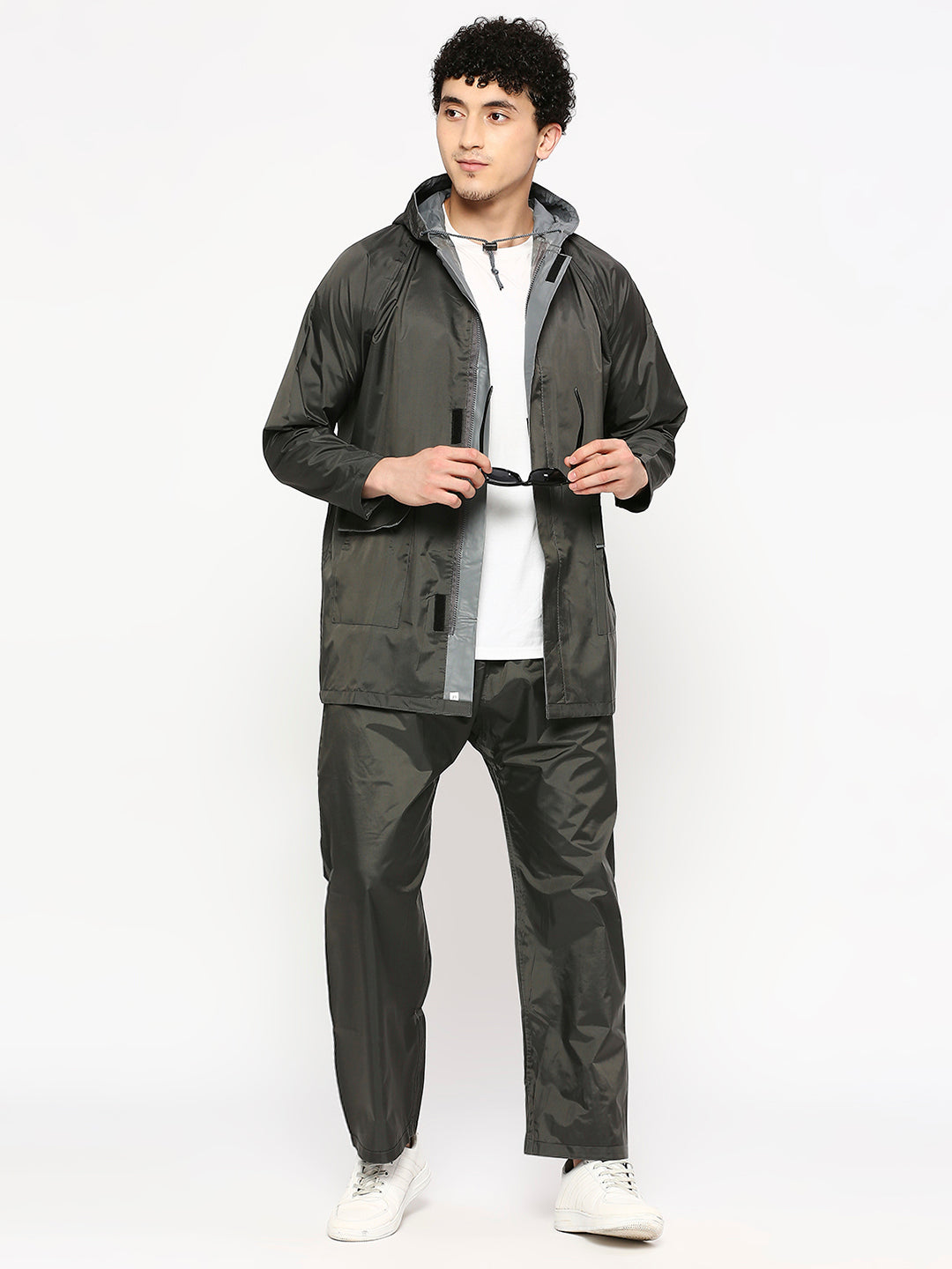DELUXE - Highlands Heavy Duty Nylon Taffeta Seam-Sealed Rainsuit for Rain Protection